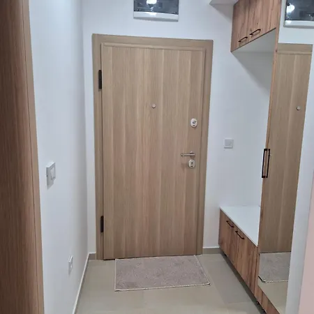 Apartment Golden 25 *