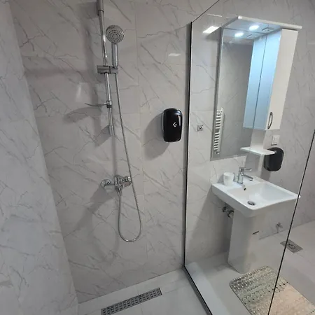 Apartment Golden 25 *