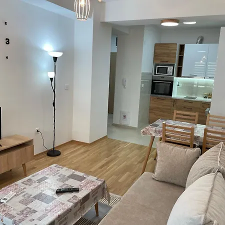 Apartment Golden 25 *